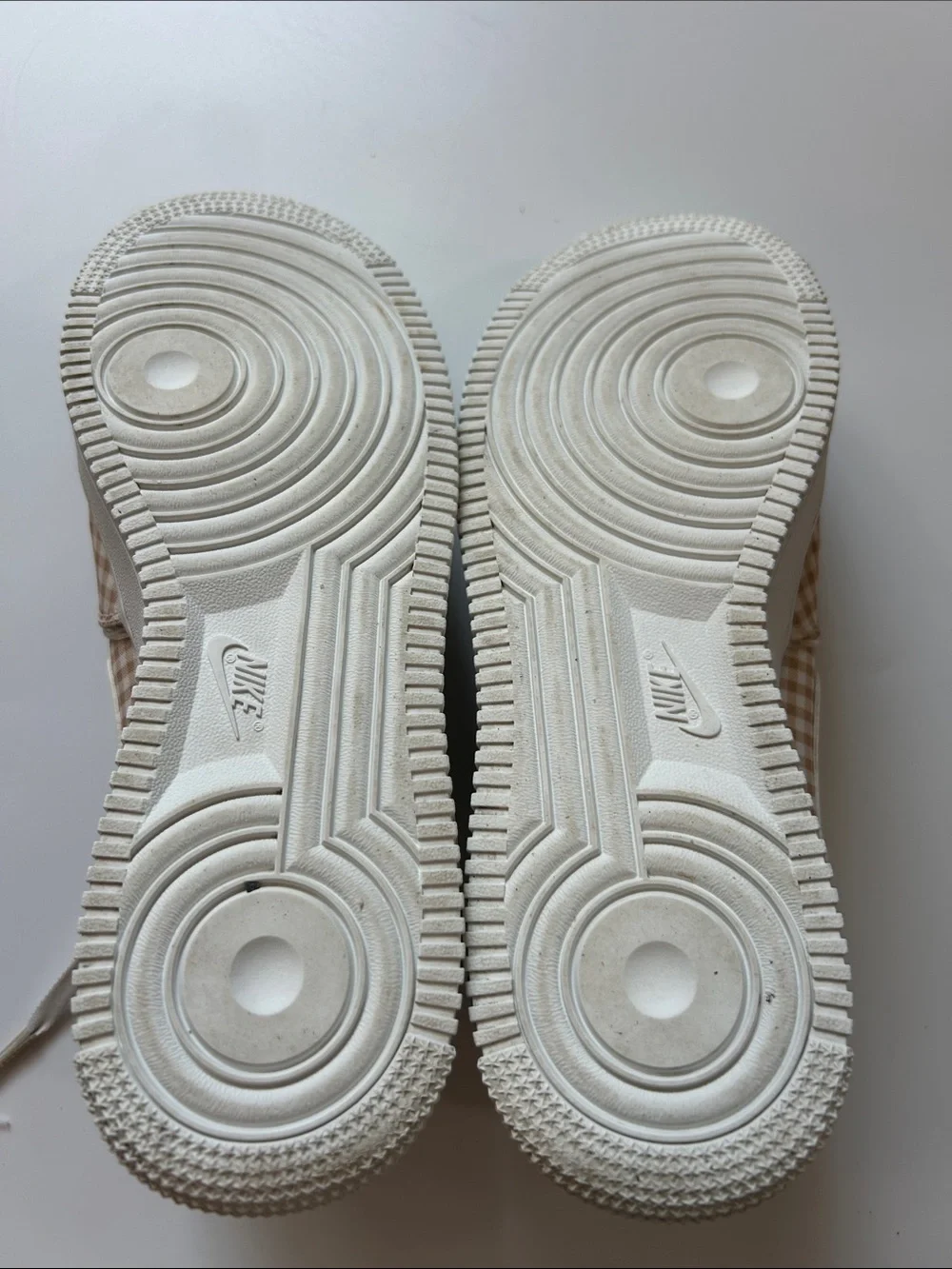 Women’s Nike Air Force 1 One Gingham Low Beige Shoes Sneakers size 10